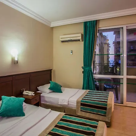 Kleopatra Royal Palm Resort 4*