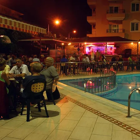 Üdülőközpont Kleopatra Royal Palm Alanya