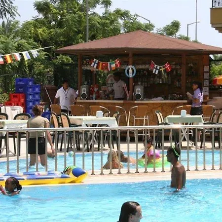 Kleopatra Royal Palm Üdülőközpont Alanya