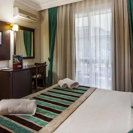 Üdülőközpont Kleopatra Royal Palm 4*